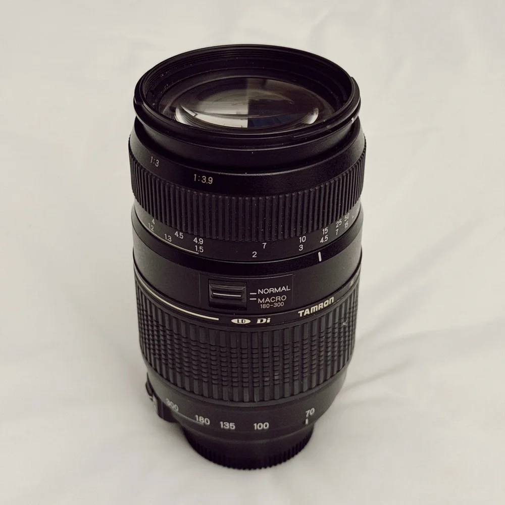 Tamron AF 70-300mm 1:4-5.6 Tele-Macro (1:2) Lens for Nikon DSLR Cameras